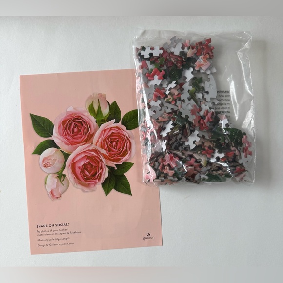 NWT Galison Rose All Day 2-in-1 Shaped Puzzle Set 500+ Pieces - Picture 7 of 8